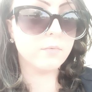 Meet your Posher, Krystal
